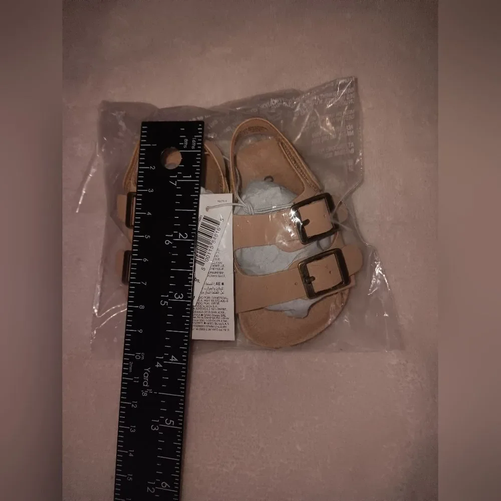 Old Navy Faux-Leather Buckled Strap Sandals for Baby NWT